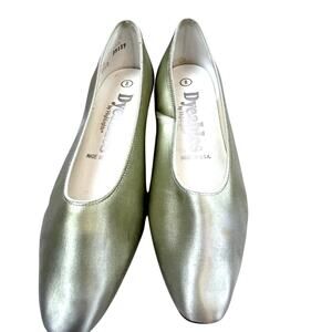 Dyeables by Highlights Vintage Size 8 Made USA Pump heels  light Gold